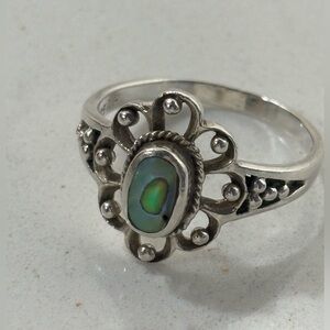 VINTAGE 925 Sterling Silver Mother of Pearl Ring Handcrafted in Thailand